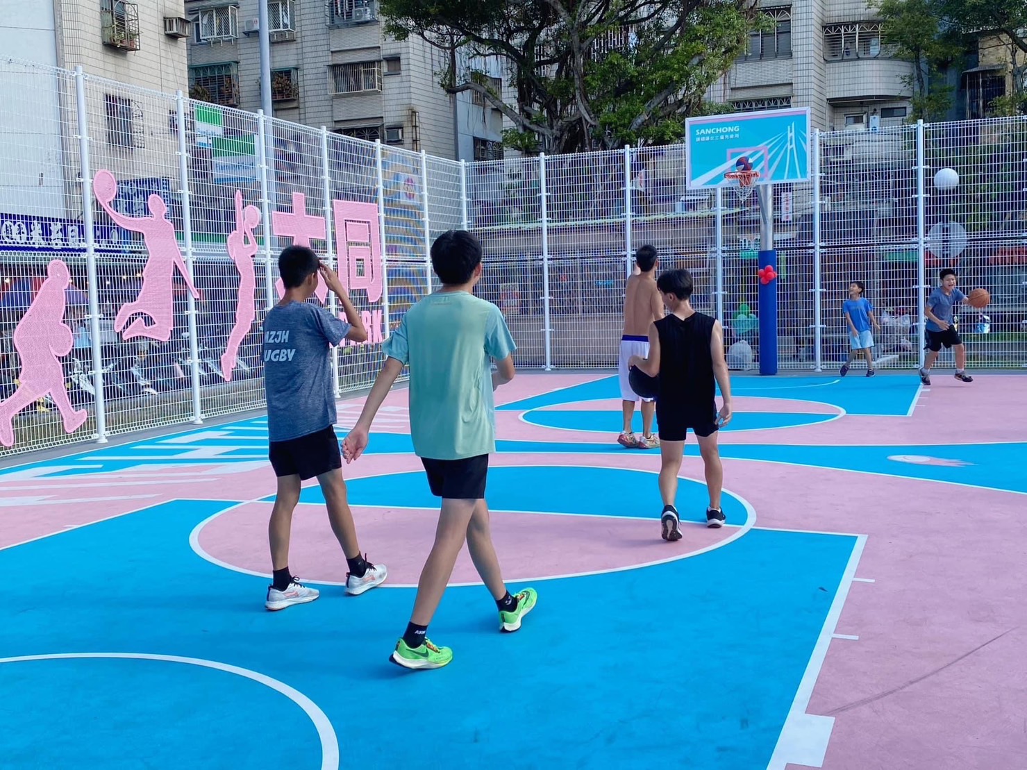 三重大同公園籃球場啟用.