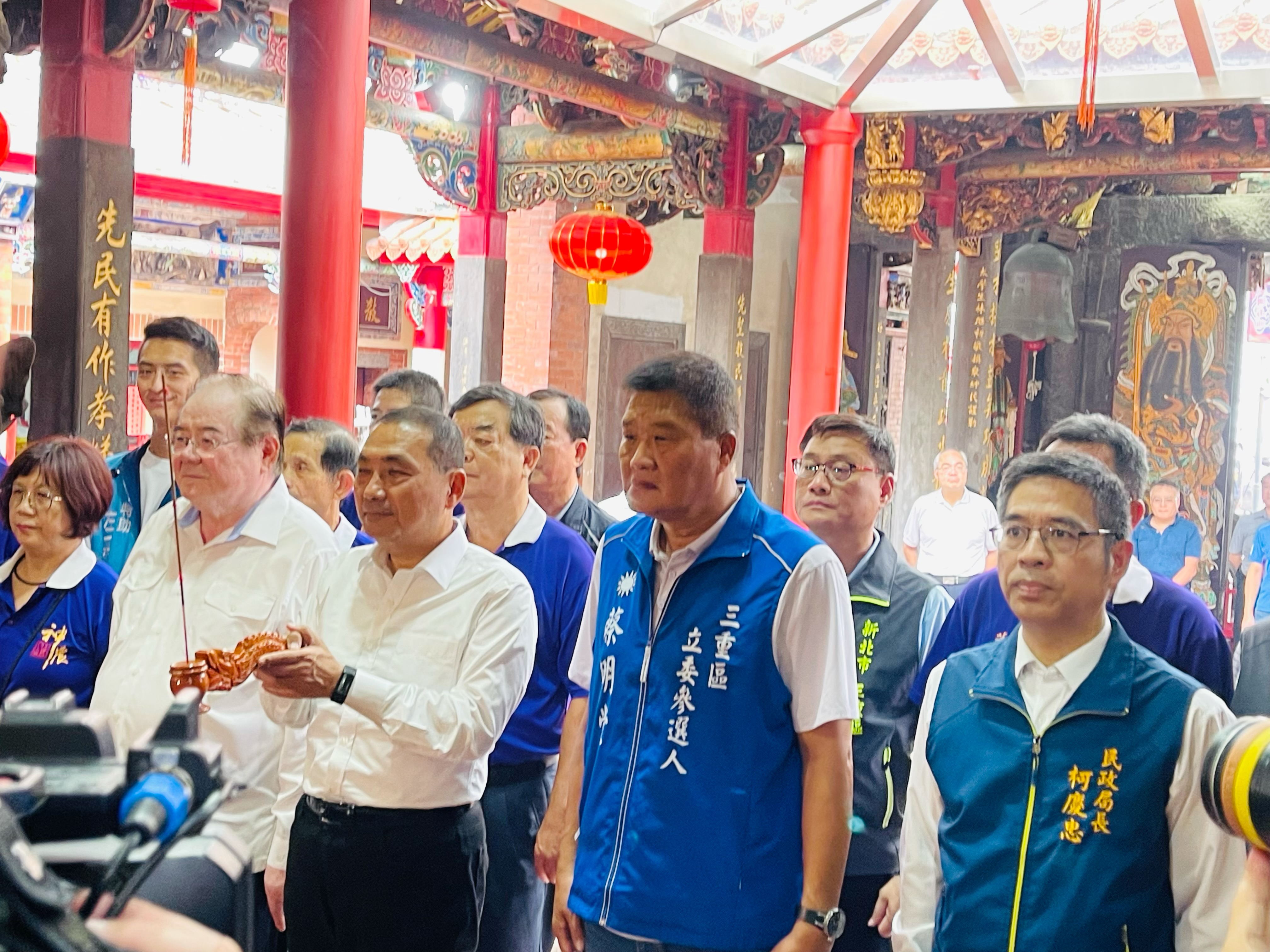 超薦祈福法會，侯市長至先嗇宮參拜，祈福護國民安。
