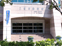 社教館外觀大門