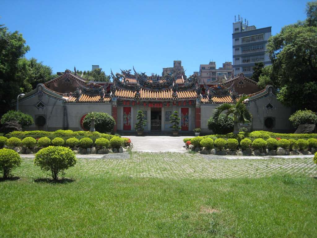 位於中正北路後段的太璞宮週遭環境很幽靜