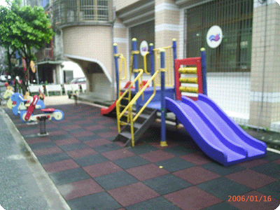 兒童遊樂設施-溜滑梯